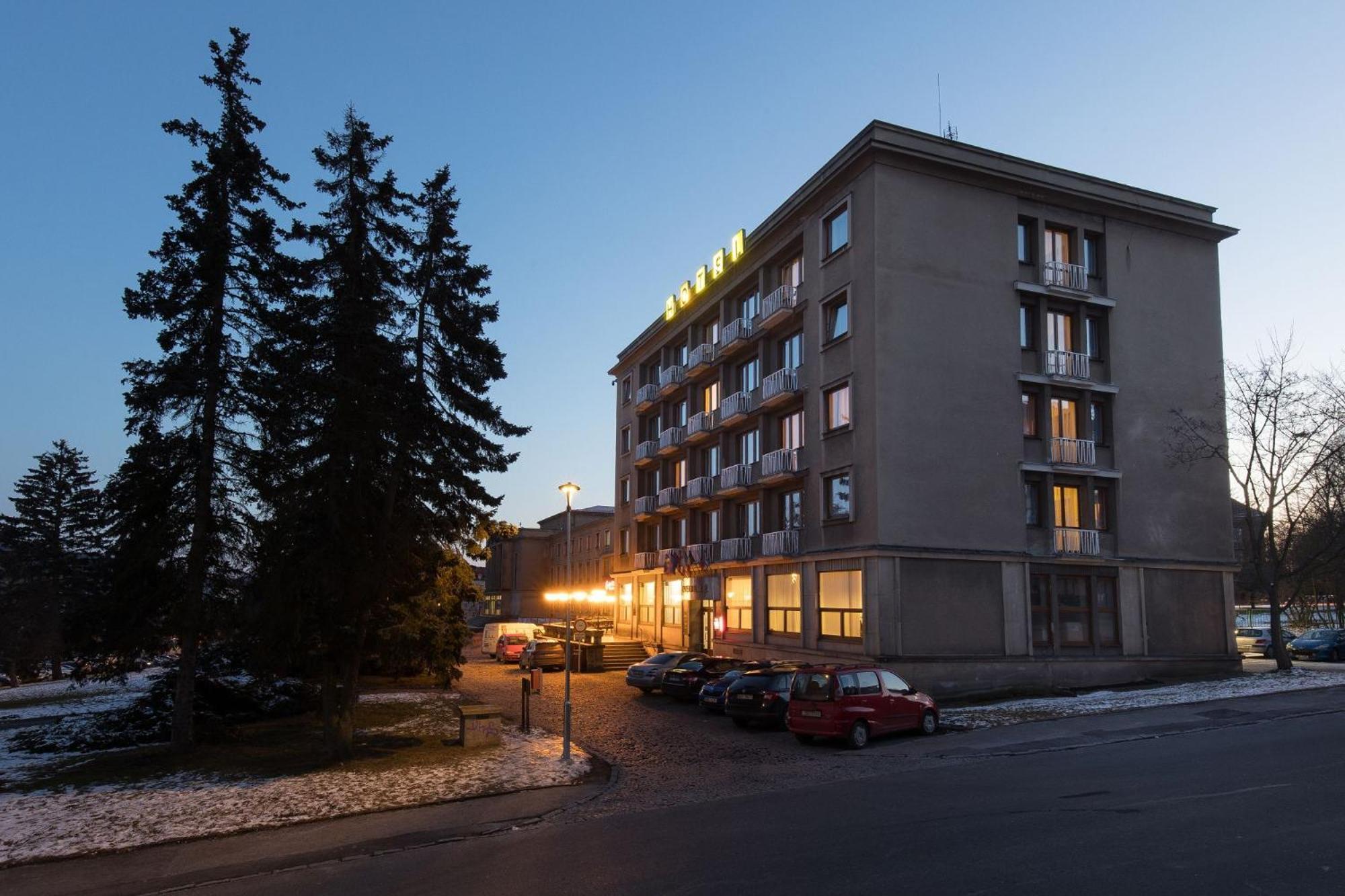 Hotel Belvedere Příbram Exteriör bild