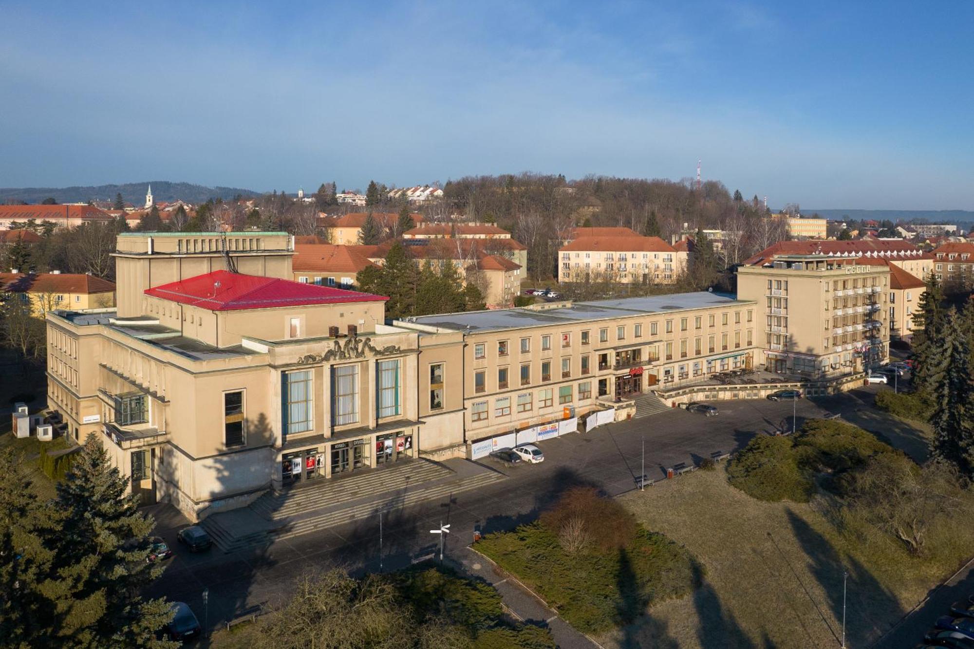 Hotel Belvedere Příbram Exteriör bild